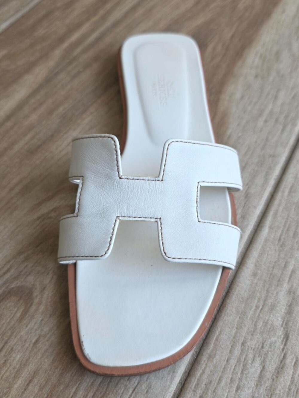 Hermes Oran White Leather Sandals Eur. 36.5 - Picture 4 of 16